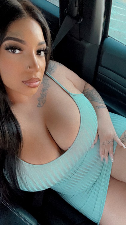 Escort Model Alanna - 11