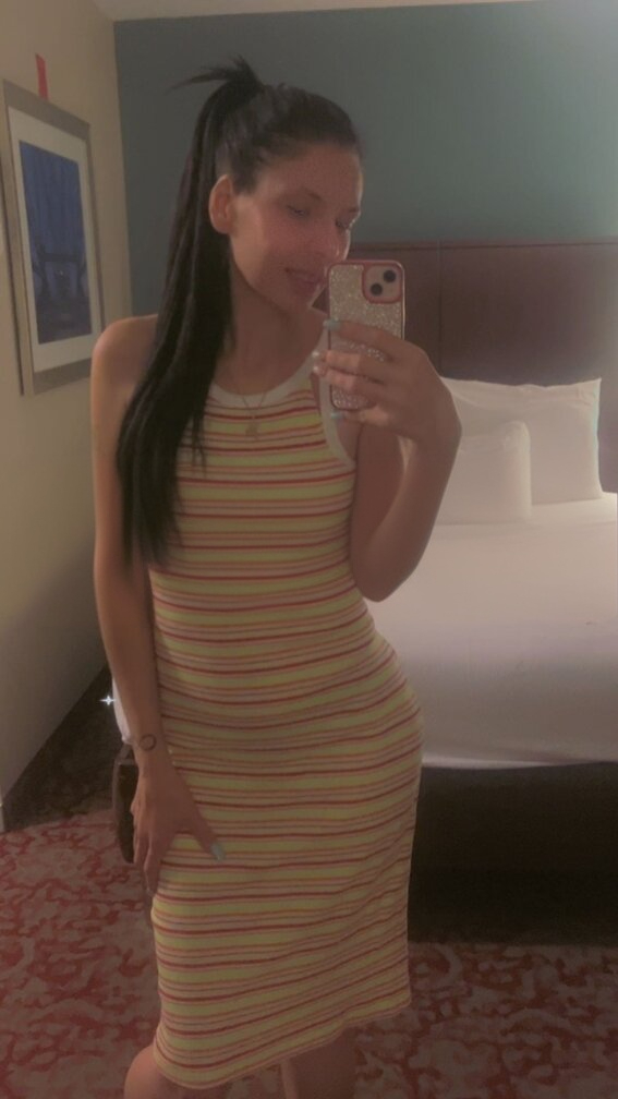 Escort Model Salena