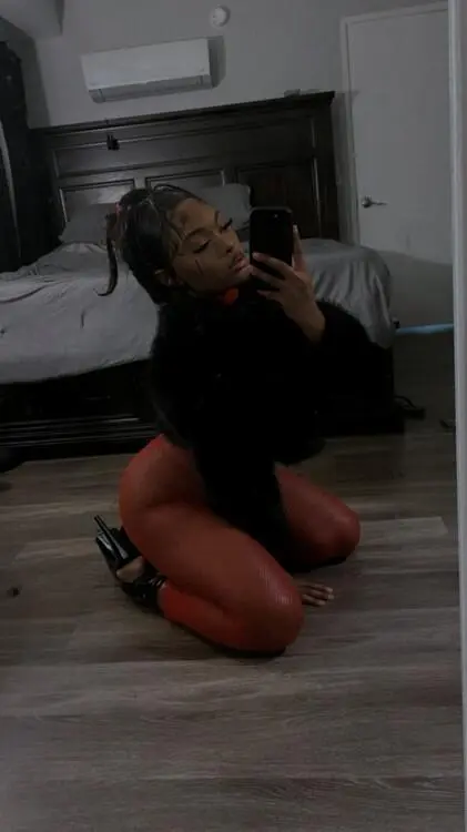 Escort Model Adore