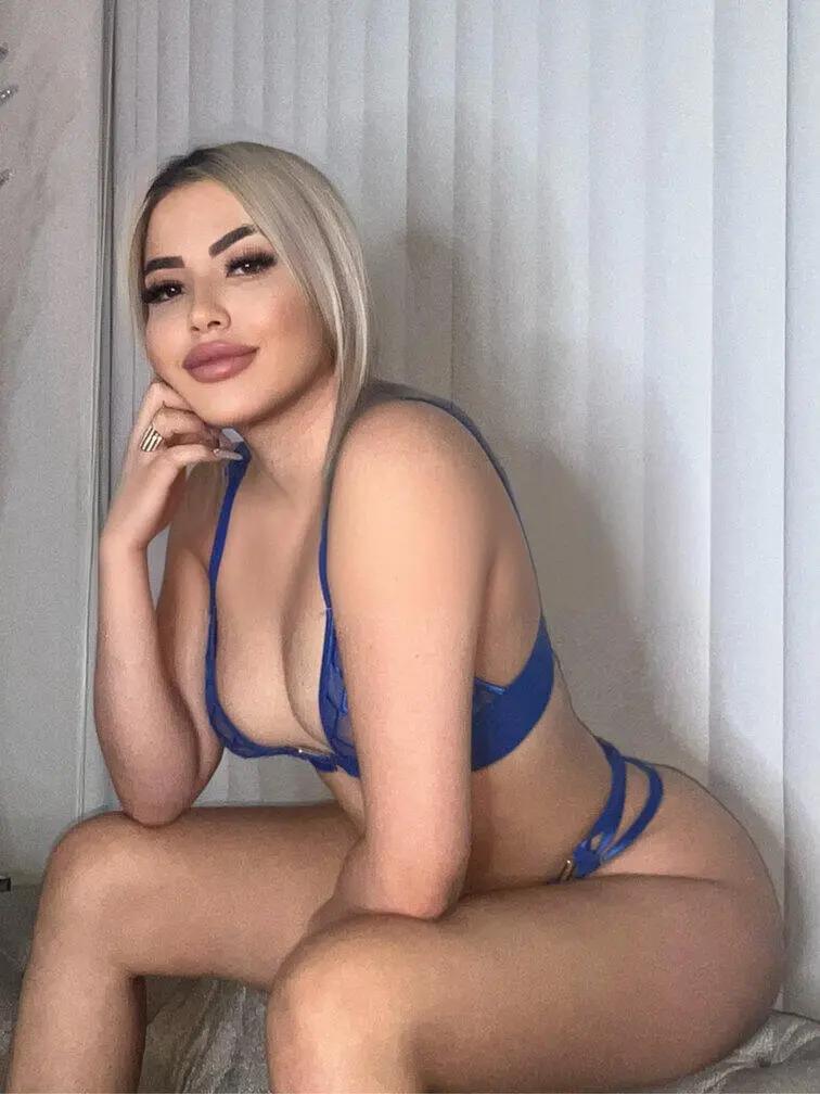 Escort Model Alexa