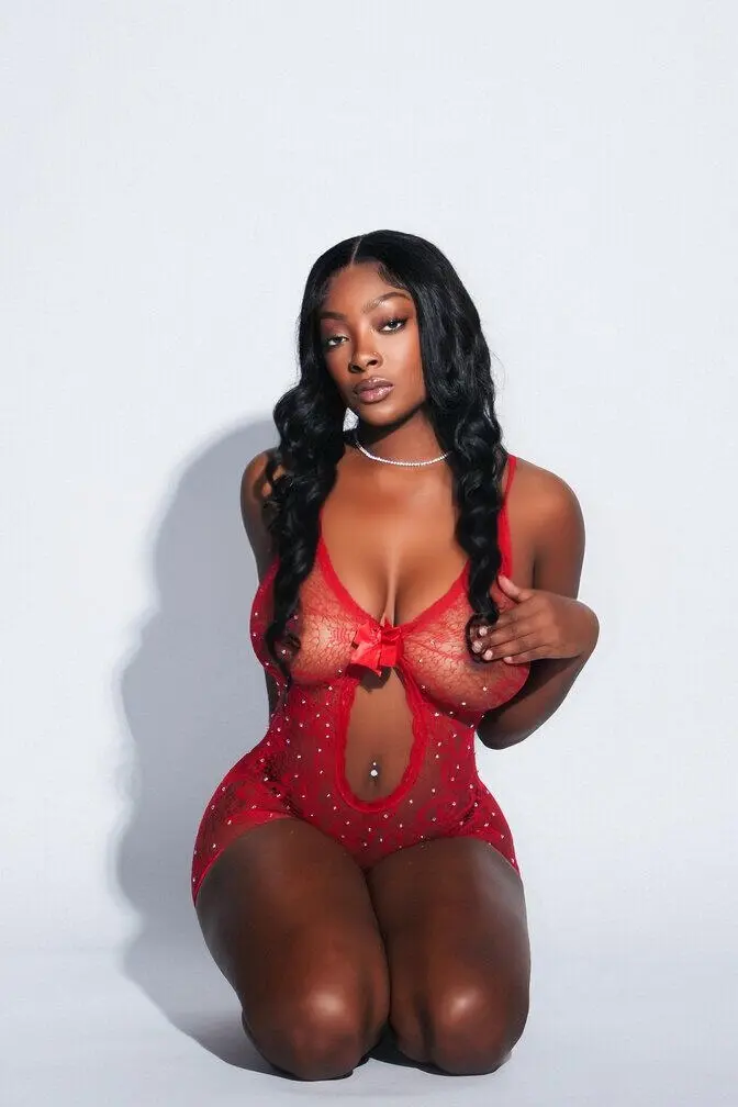Escort Model Allyanna