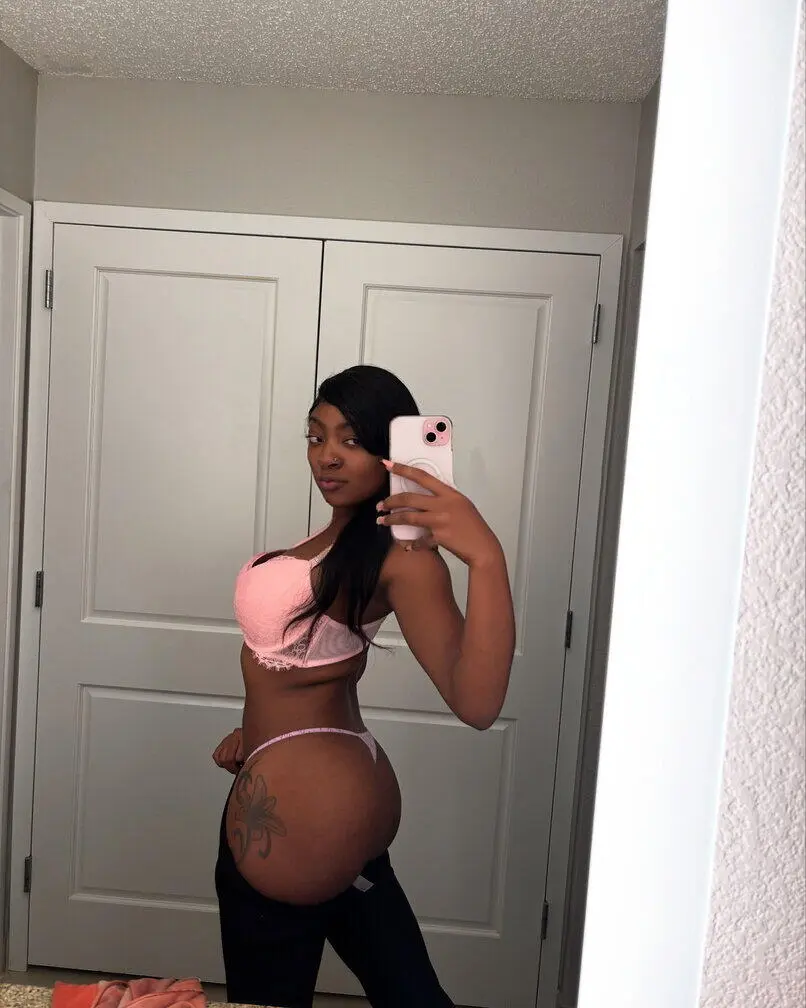 Escort Model Allyanna - 5