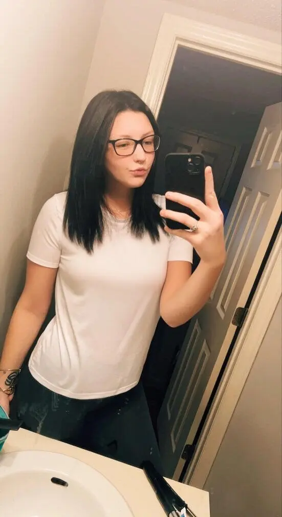 Escort Model Alyxe - 5