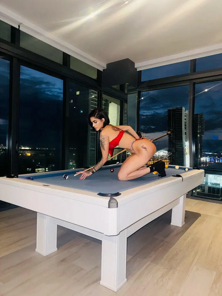 Escort Model Andrea