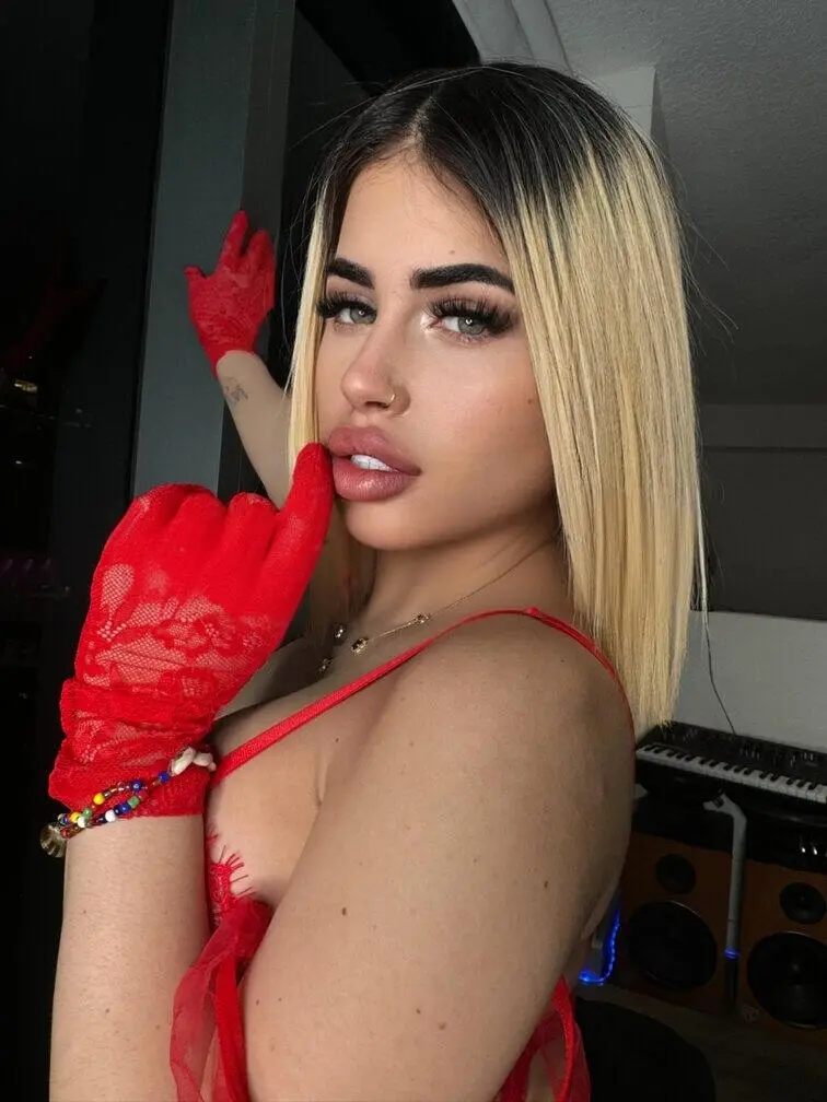 Escort Model Angie
