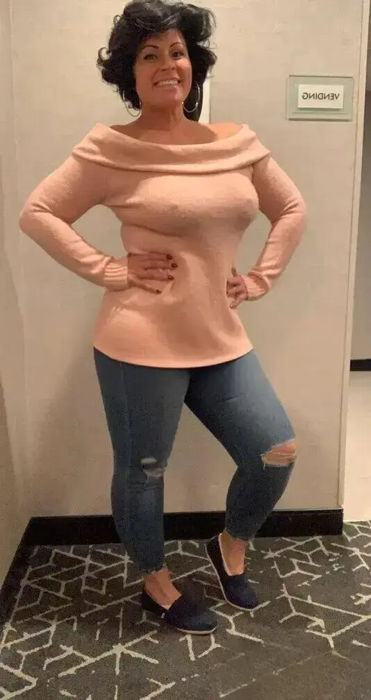 Escort Model Ariaa