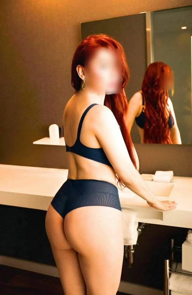 Escort Model Ariel - 2