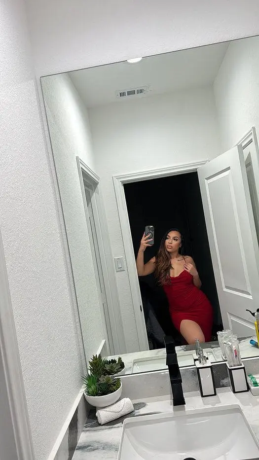 Escort Model Ashley - 2