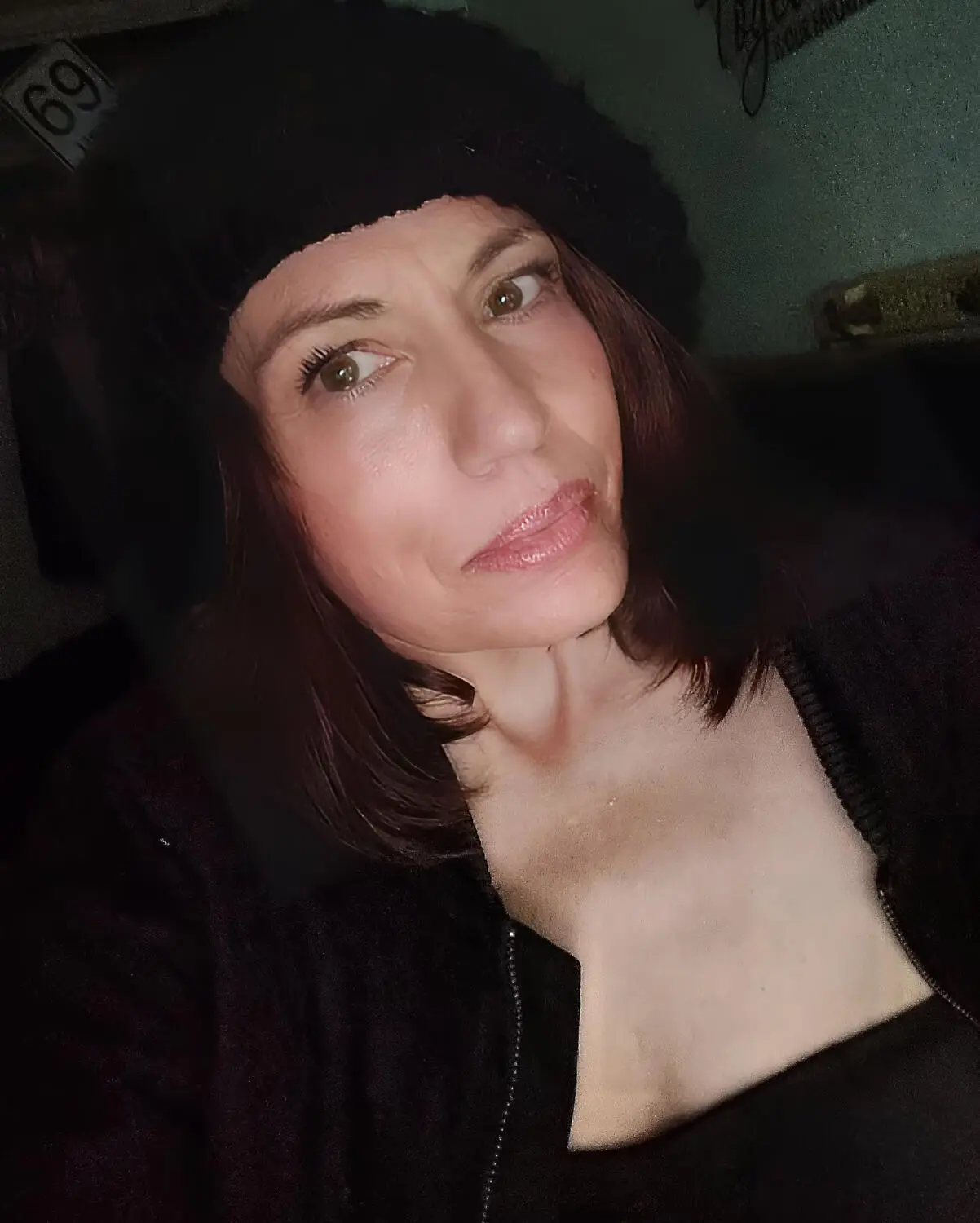 Escort Model Bambam - 5