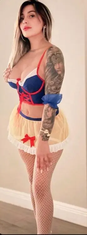 Escort Model Bebarojas