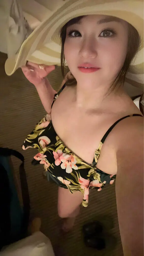 Escort Model Belle