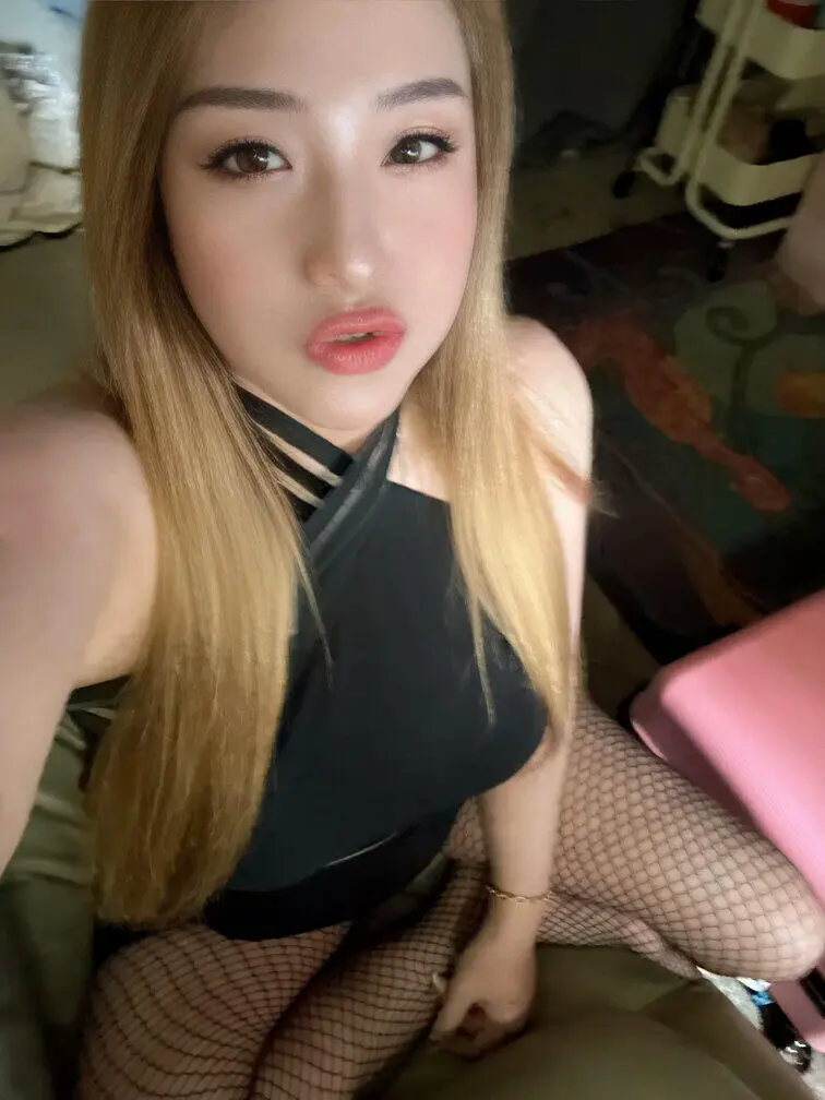 Escort Model Belle