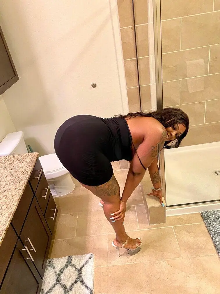 Escort Model Chanel Monroe - 2