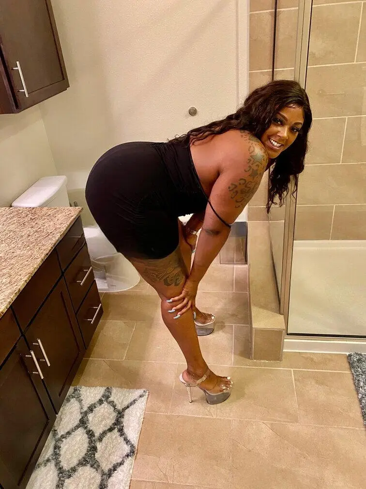 Escort Model Chanel Monroe - 3