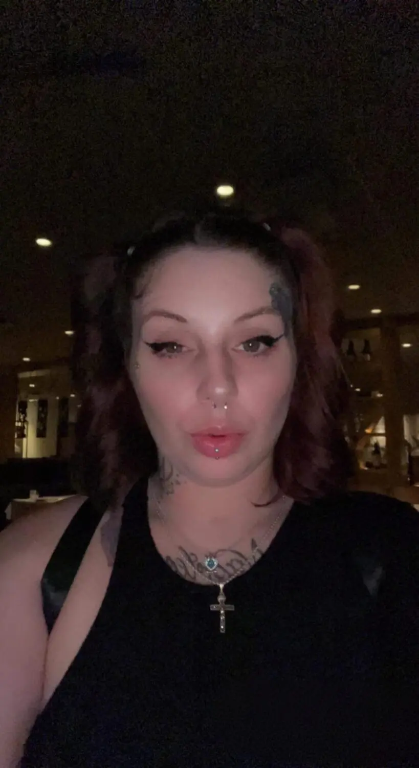 Escort Model Chloe - 2