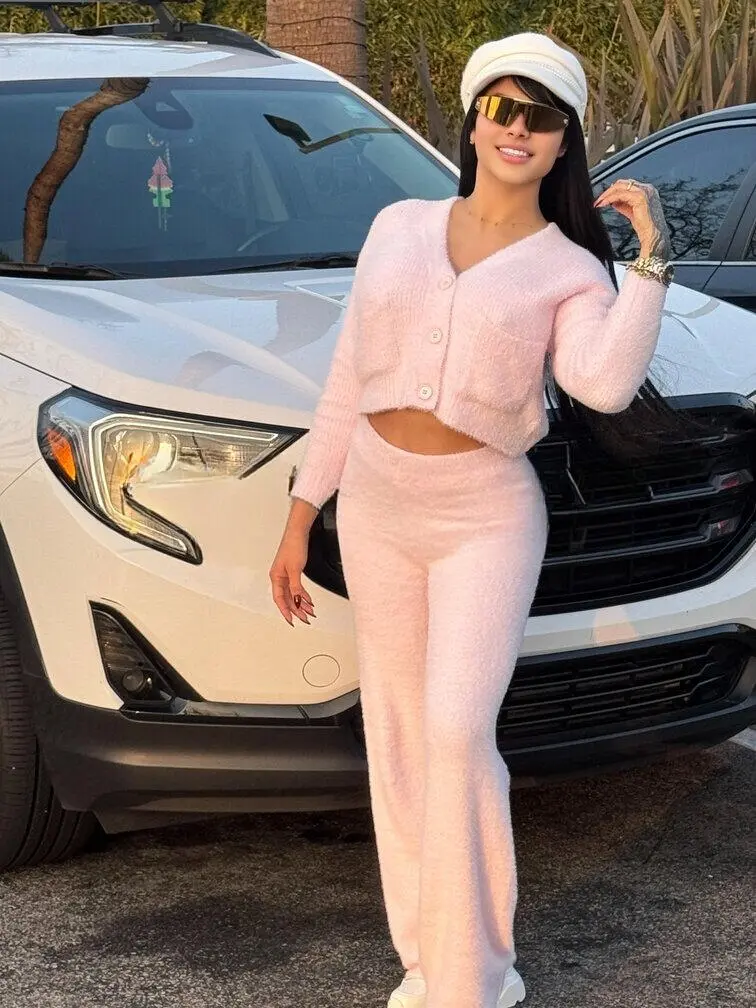 Escort Model CLEO