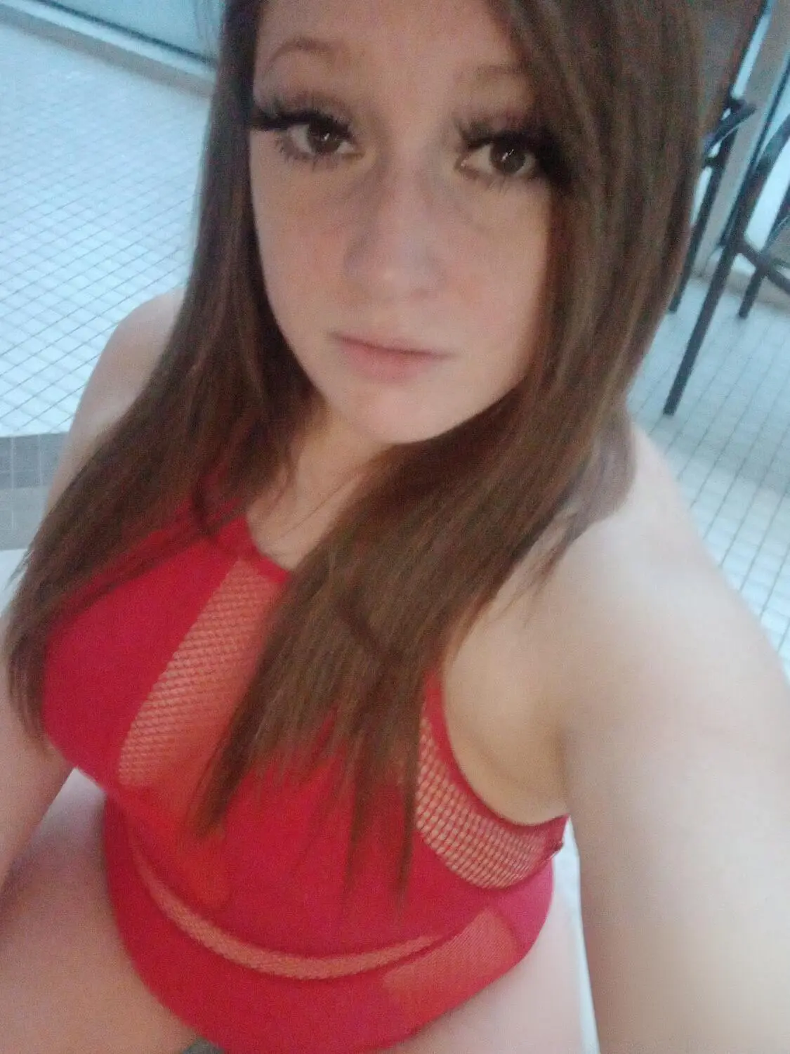 Escort Model Courtney Lynn - 4