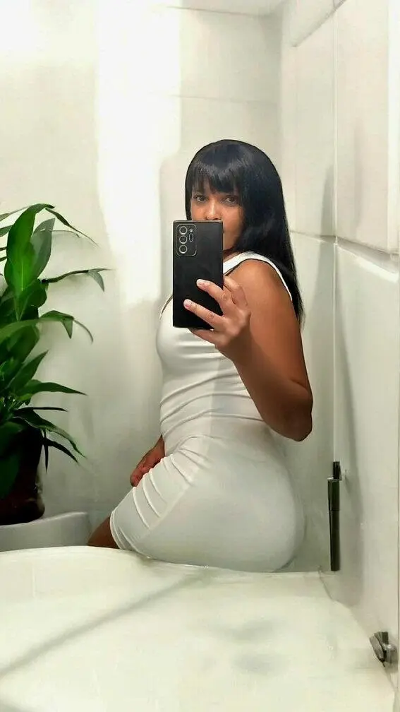 Escort Model Daniela - 3