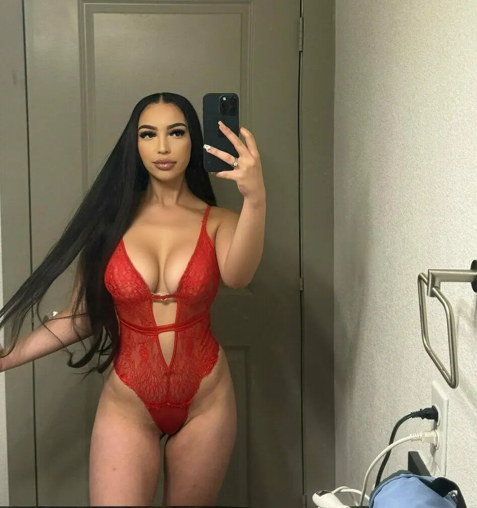 Escort Model Dolce
