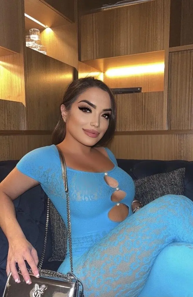Escort Model DREA