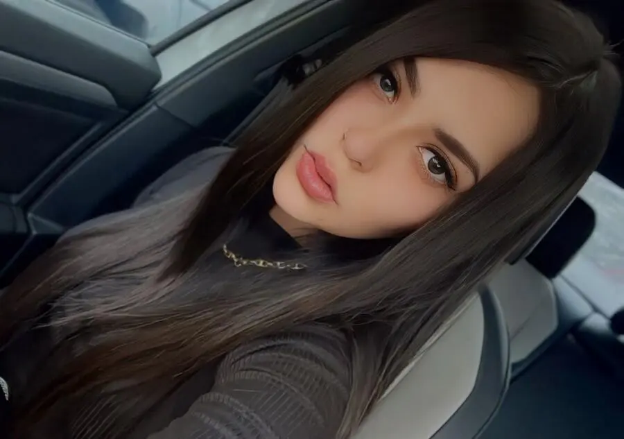 Escort Model Elena_W - 2