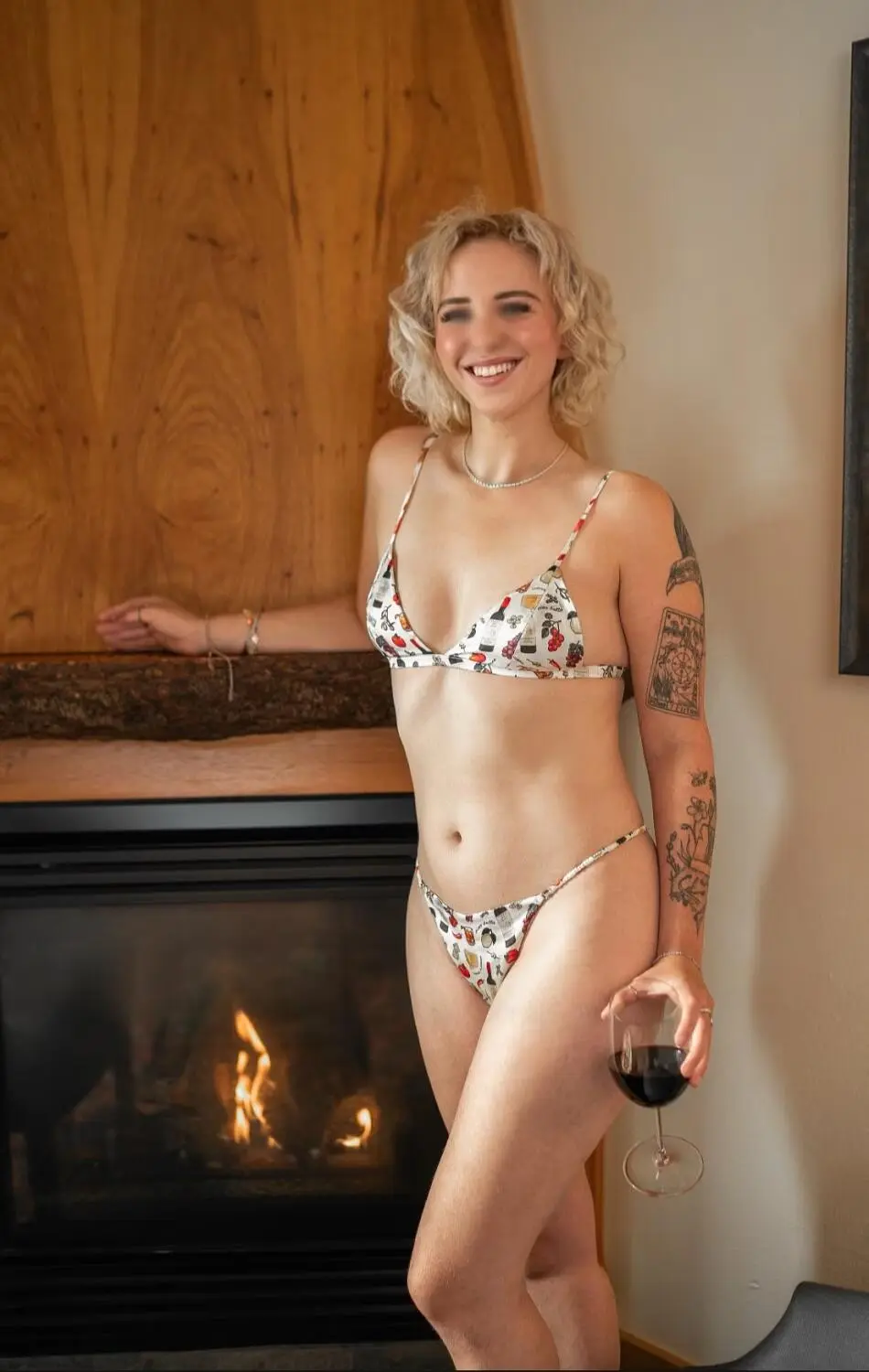 Escort Model Elle Sutton - 5