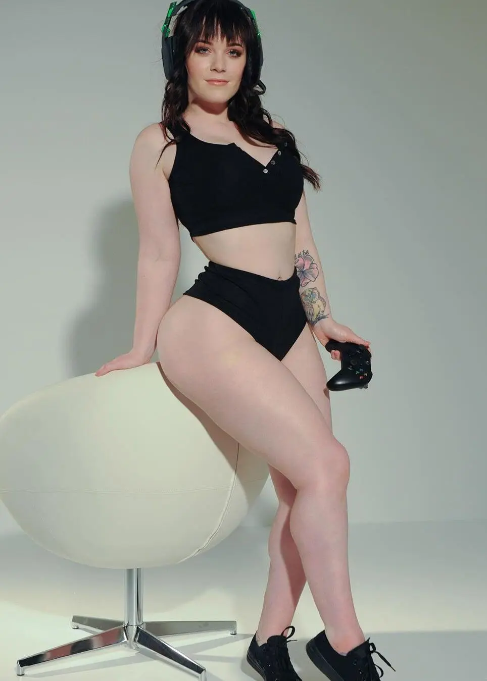 Escort Model EmilyLynne - 10