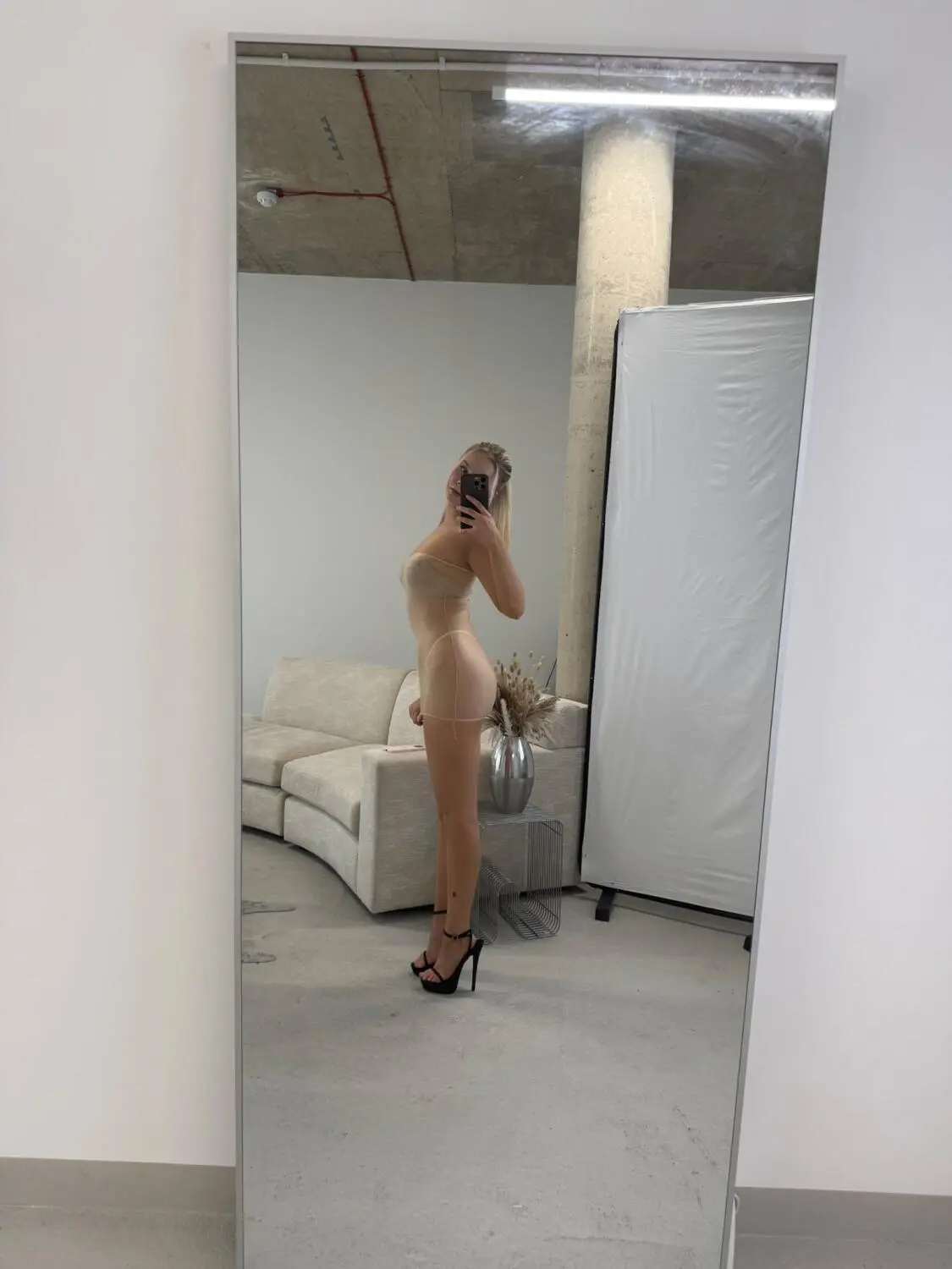 Escort Model EmilyRose - 9