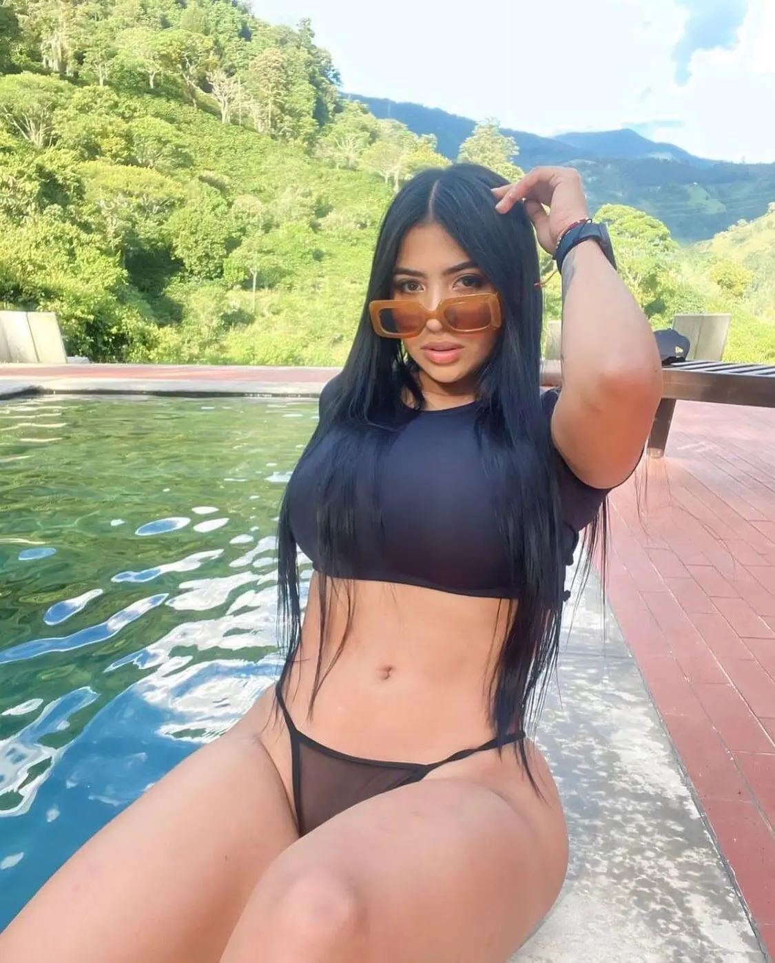 Escort Model EmilyVergara - 10