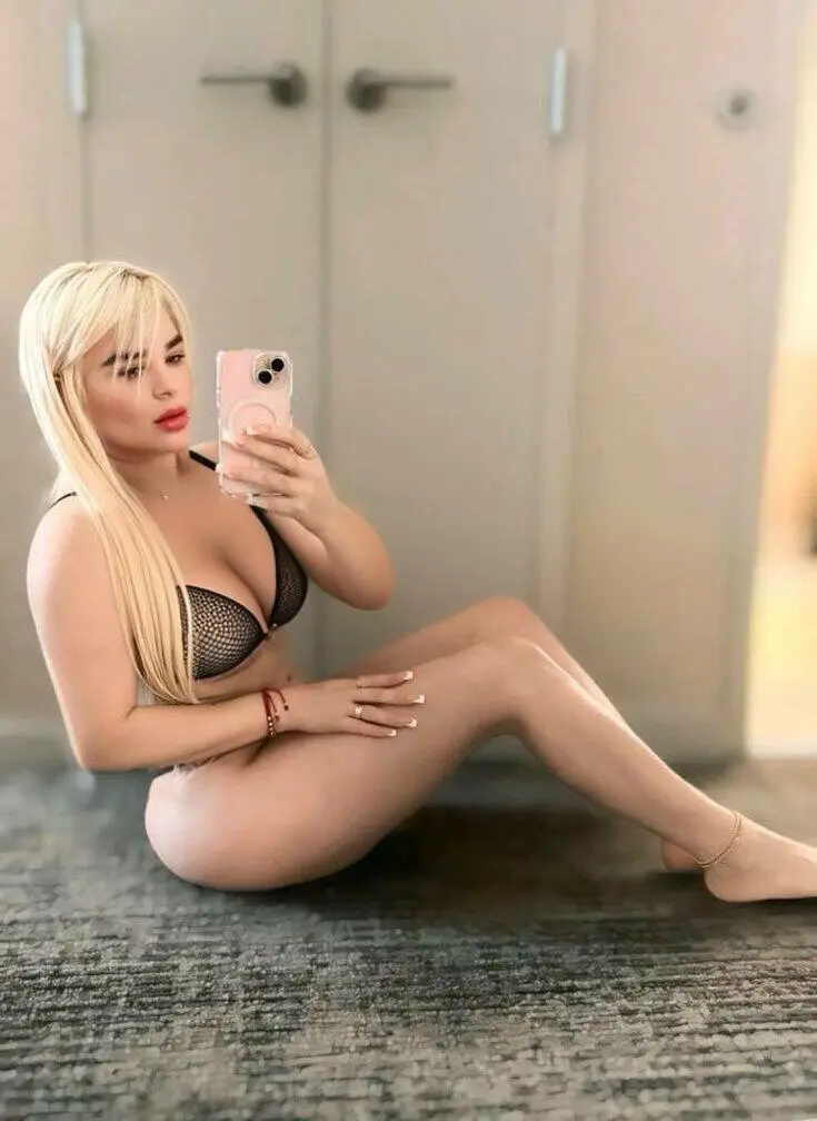 Escort Model Emma - 2