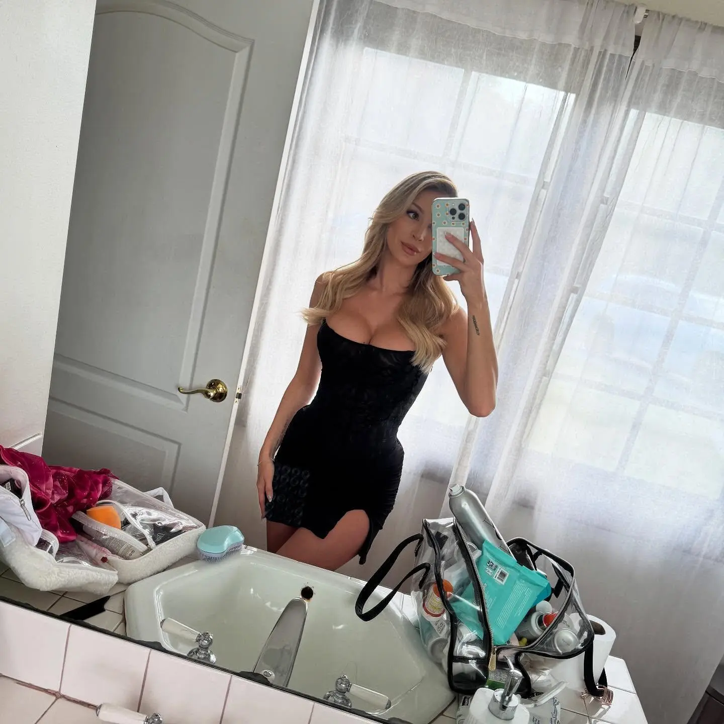 Escort Model Emma Hicks - 3