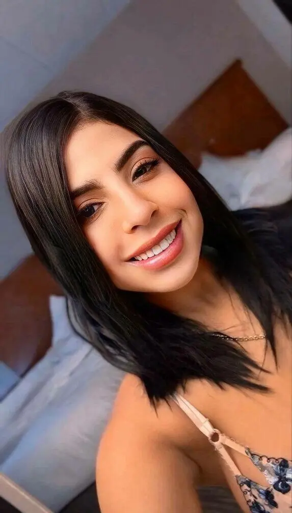 Escort Model Georgiana - 3
