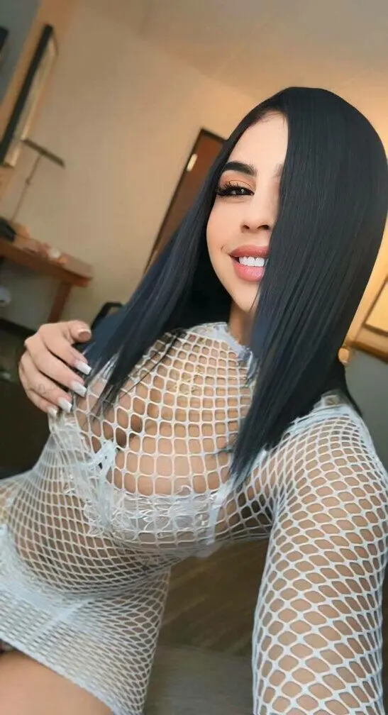 Escort Model Georgiana - 5