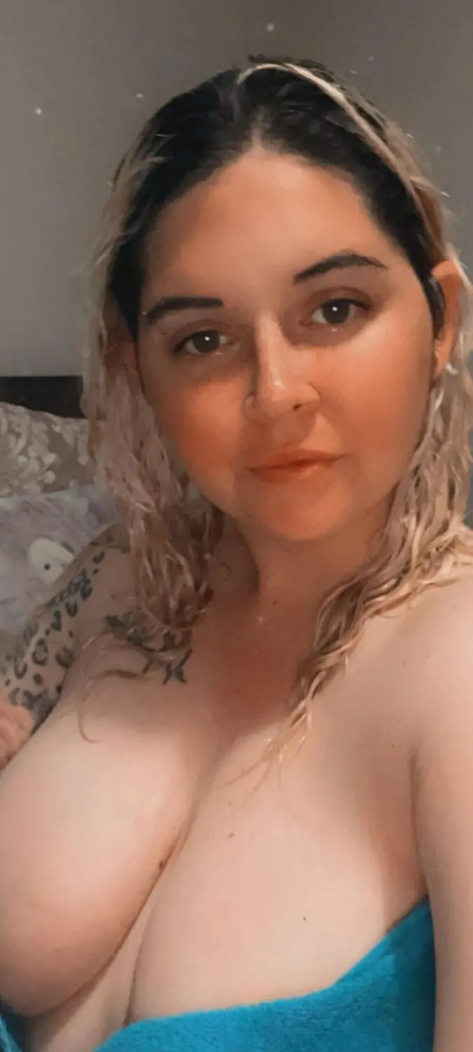 Escort Model Goddess Ash - 4