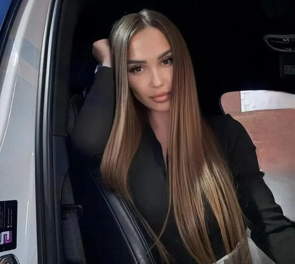 Escort Model HOT SELENA