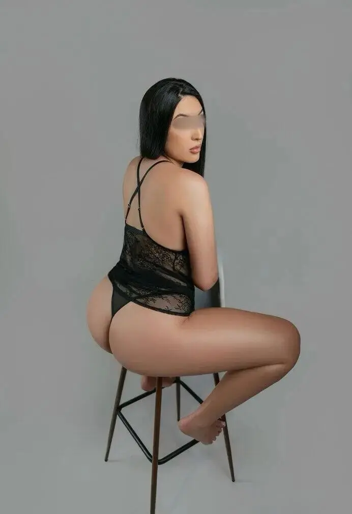 Escort Model Jasmine Rose - 3