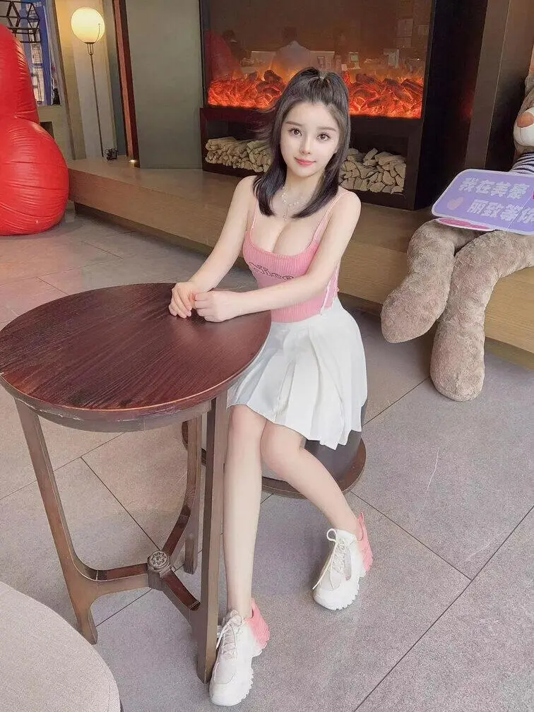 Escort Model Kandi - 5