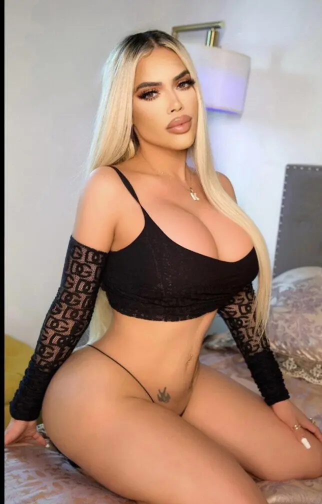 Escort Model Kelly