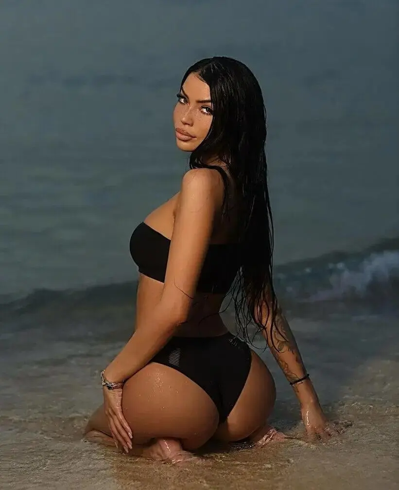 Escort Model Kendra