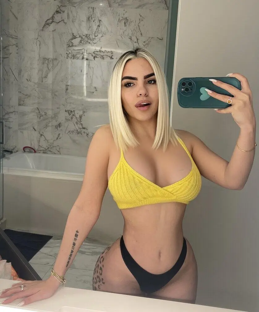 Escort Model Kendra
