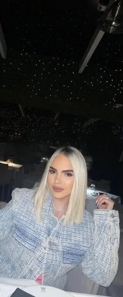 Escort Model Kendra - 5