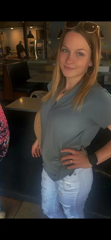 Escort Model Kienzie Shay - 2