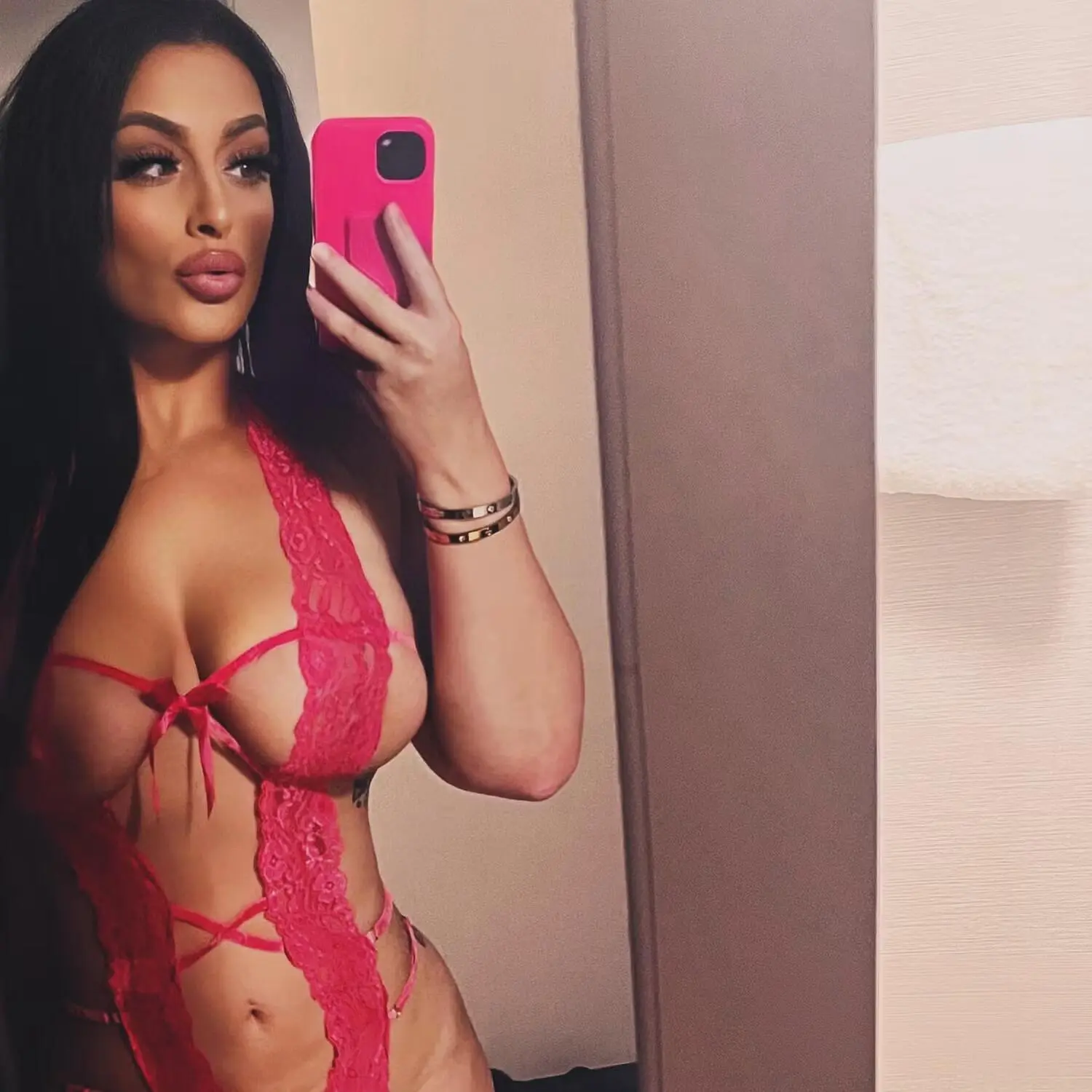 Escort Model Kortney
