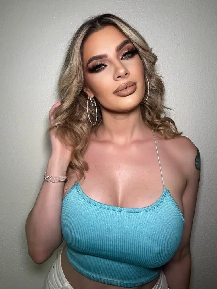 Escort Model Kylie