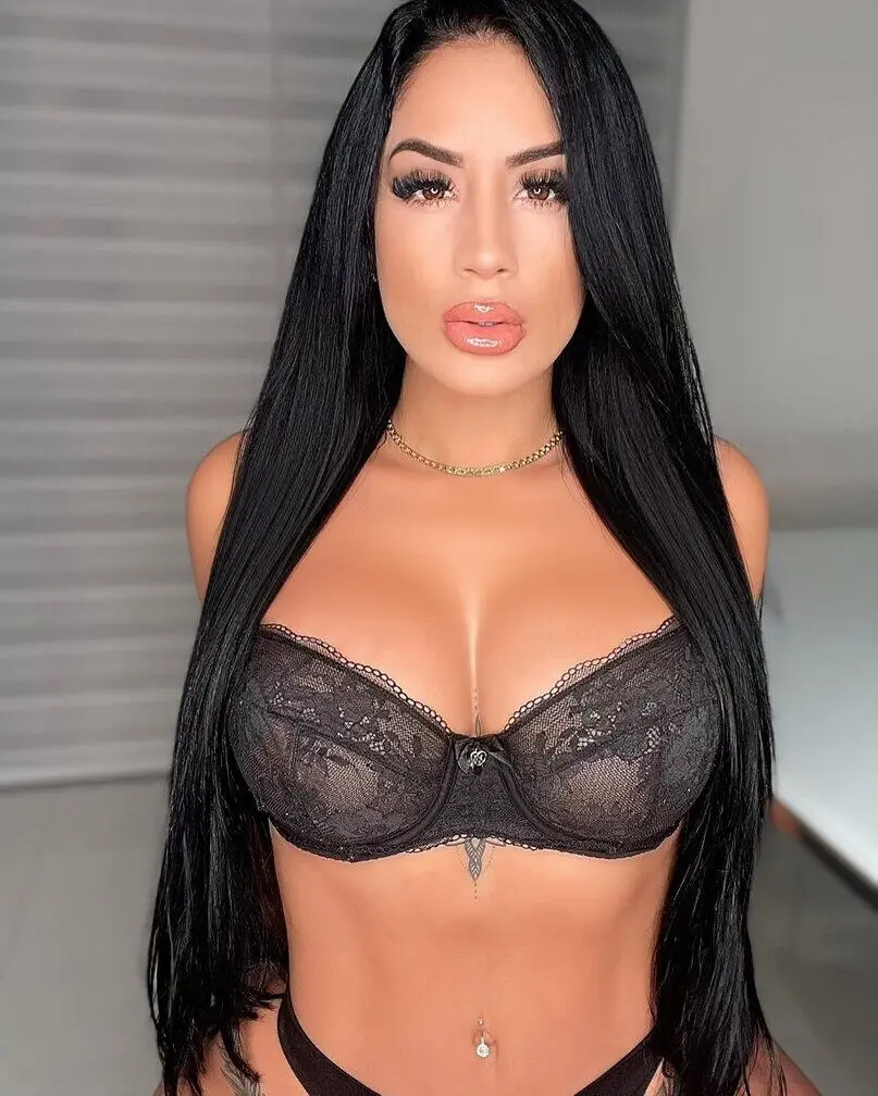 Escort Model Kylie