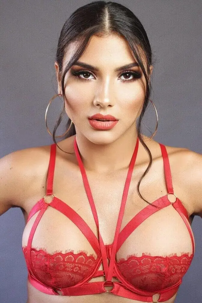 Escort Model Laia