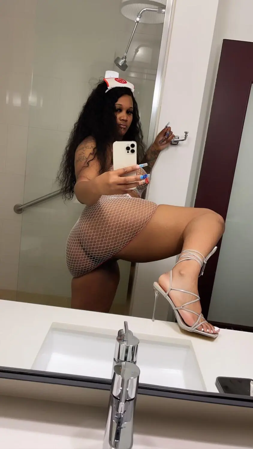 Escort Model Laila Love - 2