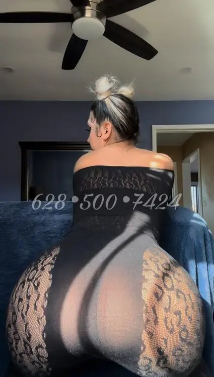 Escort Model Latinuh Mamii