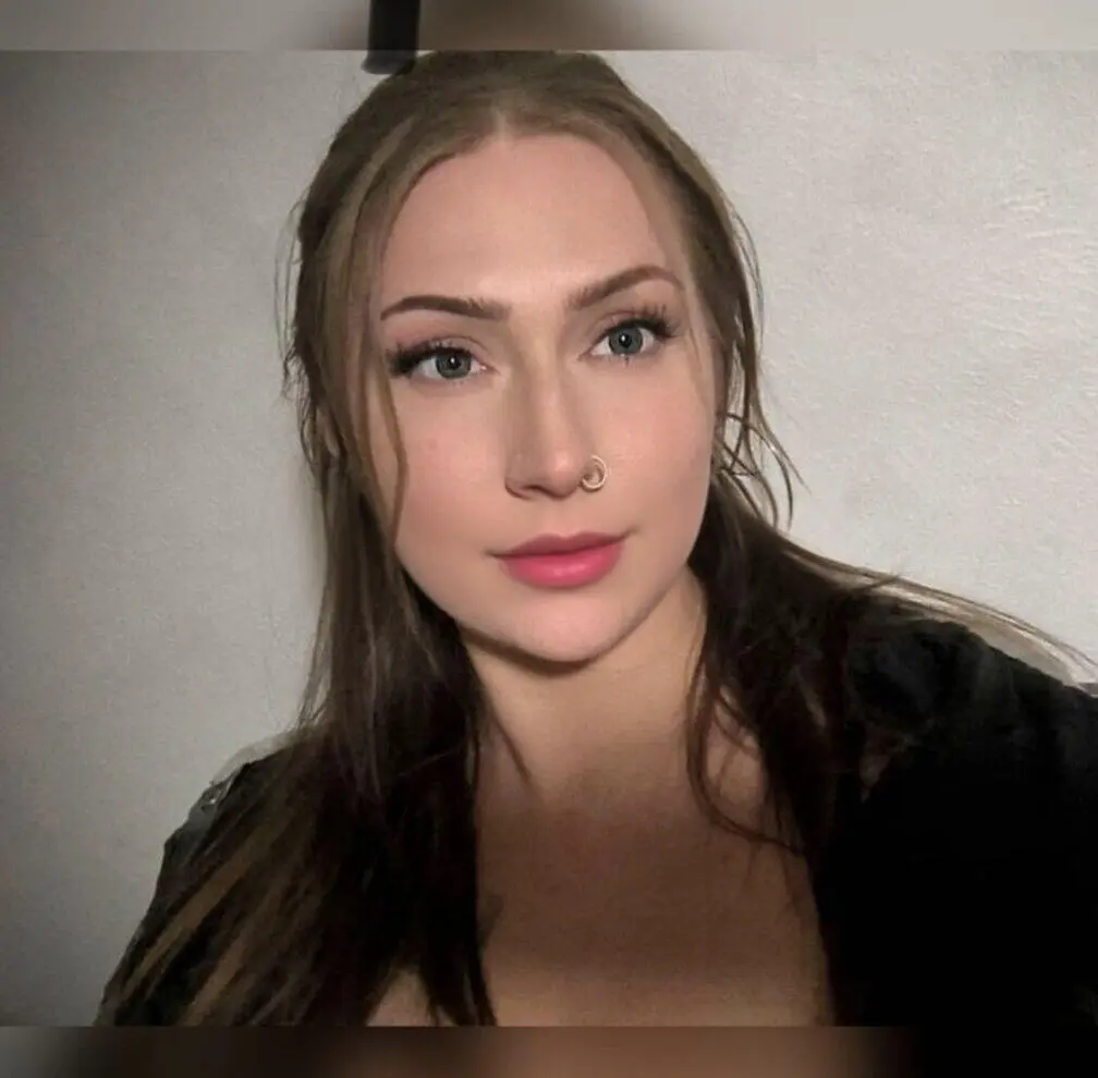 Escort Model Lexxii