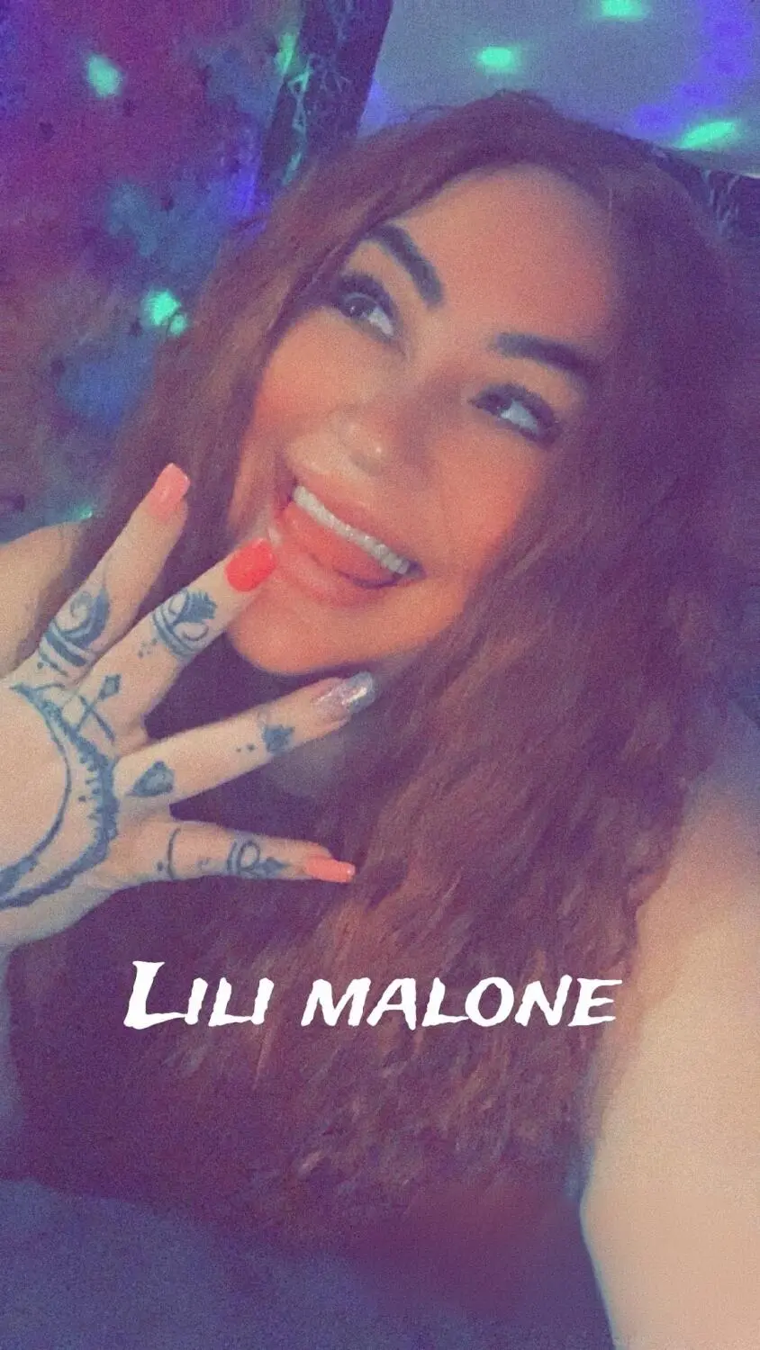 Escort Model LILI MALONE - 3